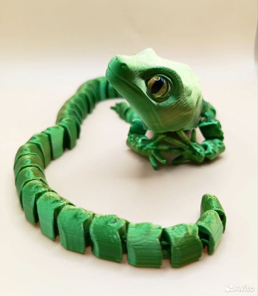 Подвижная ящерица 3D